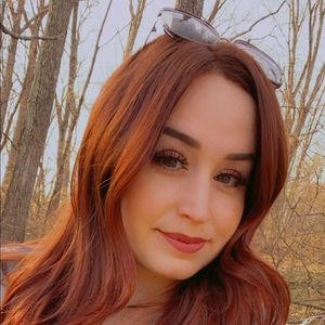 Meet your Posher, Anna leah